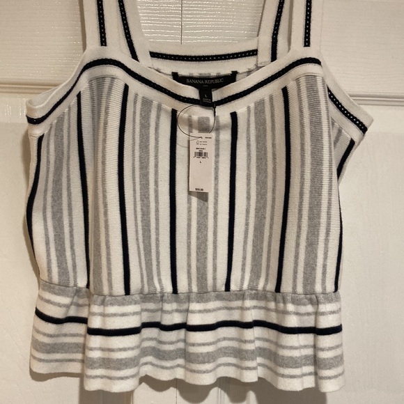 Banana Republic SWEATER TANK - Picture 3 of 8